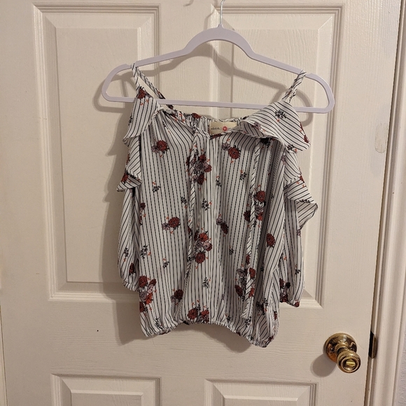 3/$15🧡 Wishful Park Girl's Top - Picture 11 of 11
